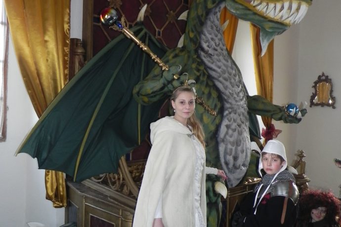 Pohádkový hrad a zámek Staré Hrady u Jičína