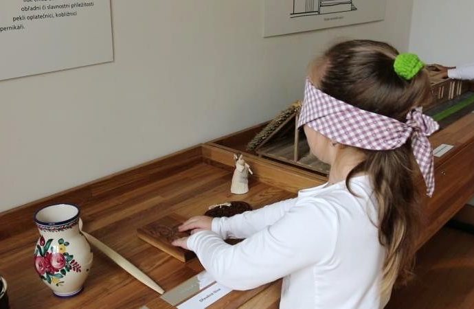 Tradiční lidová kultura dotykem