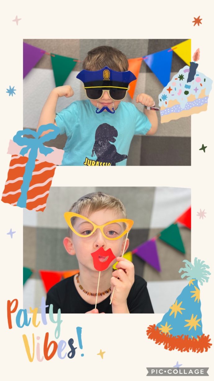 Fotokoutek s maskami. Foto: M. Kolář