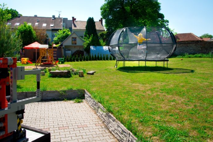 Kostky a kostičky, kam oko dohlédne…