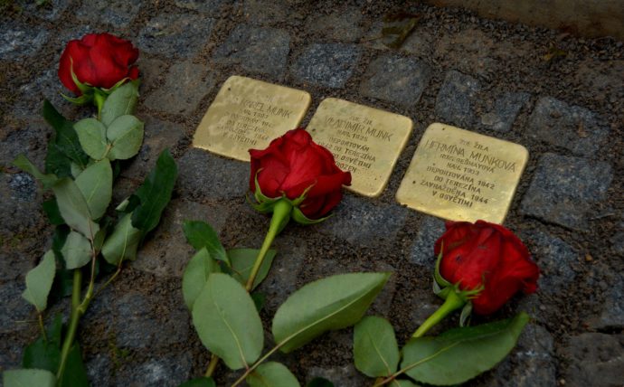 Za hrdiny z časů války