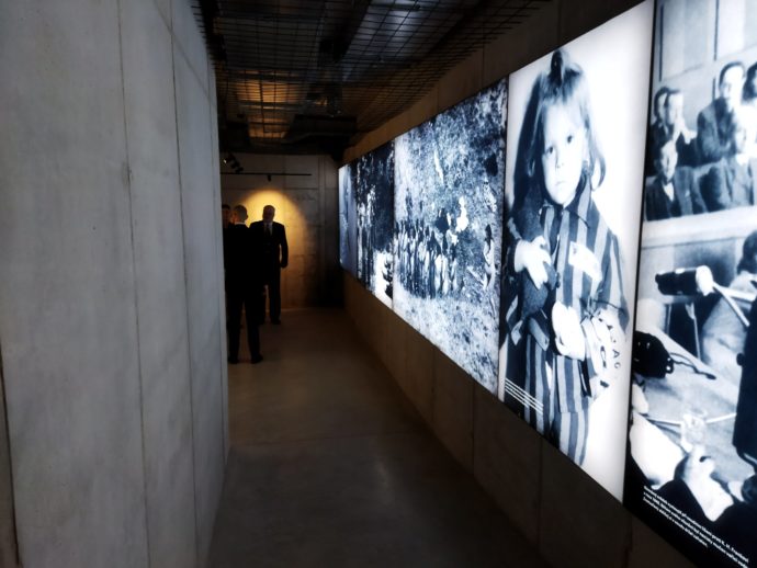 Za hrdiny z časů války