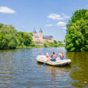 Mit dem Schlauchboot auf der Mulde vorbei an Schloss Rochlitz © Tom Williger | leipzig.travel
