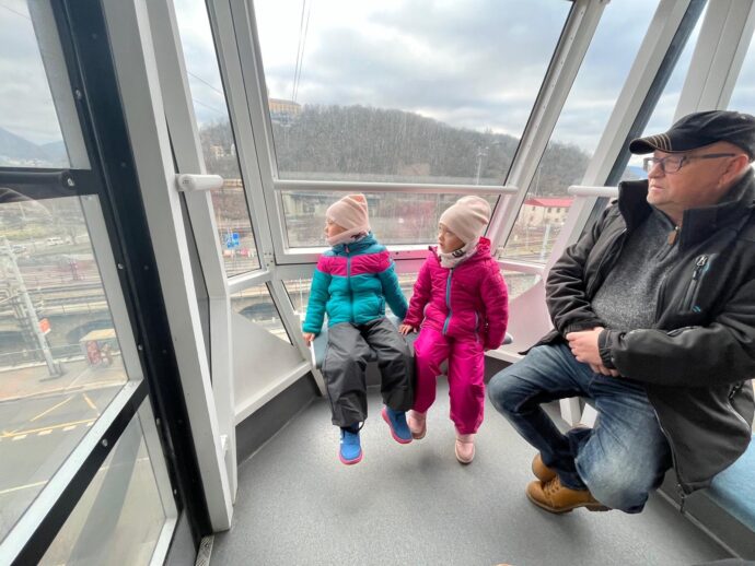 Lanovkou na Větruši z OC Fórum v Ústí na d Labem. Foto: © K. Pekařová