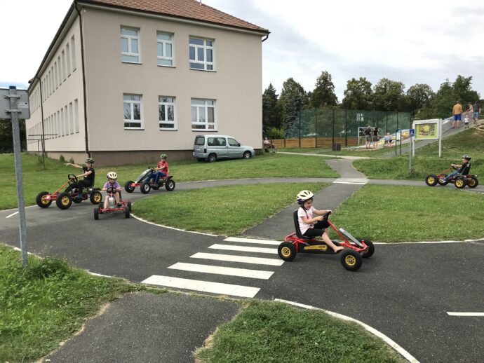 Dopravní hřiště u kuličkové dráhy ve Zruči nad Sázavou. Foto: ©Michael Kolář