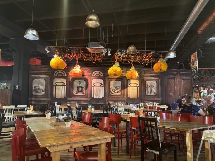 Restaurace v parku, kde se můžete občerstvit. Foto: © K. Pekařová