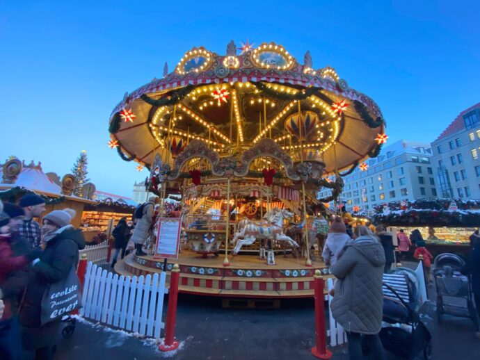 Stovky let starý kolotoč je báječný. Foto: © KPek