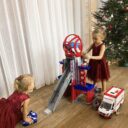 Věž od patroly byla vytouženým dárkem. Foto: ©KPek