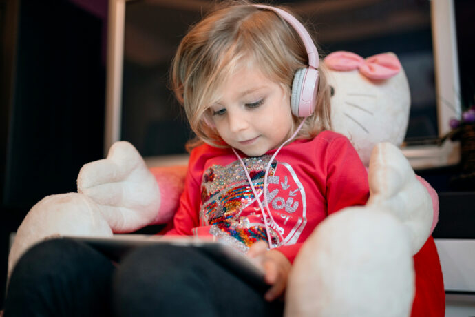 Dětská audiokniha. Foto © Freepik