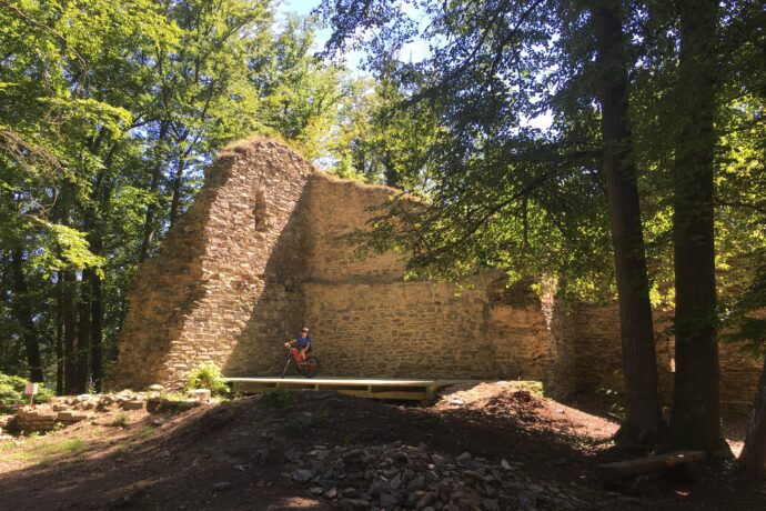 Zavítejte na Karlův hrádek u Purkarce a odhalte jeho tajemství