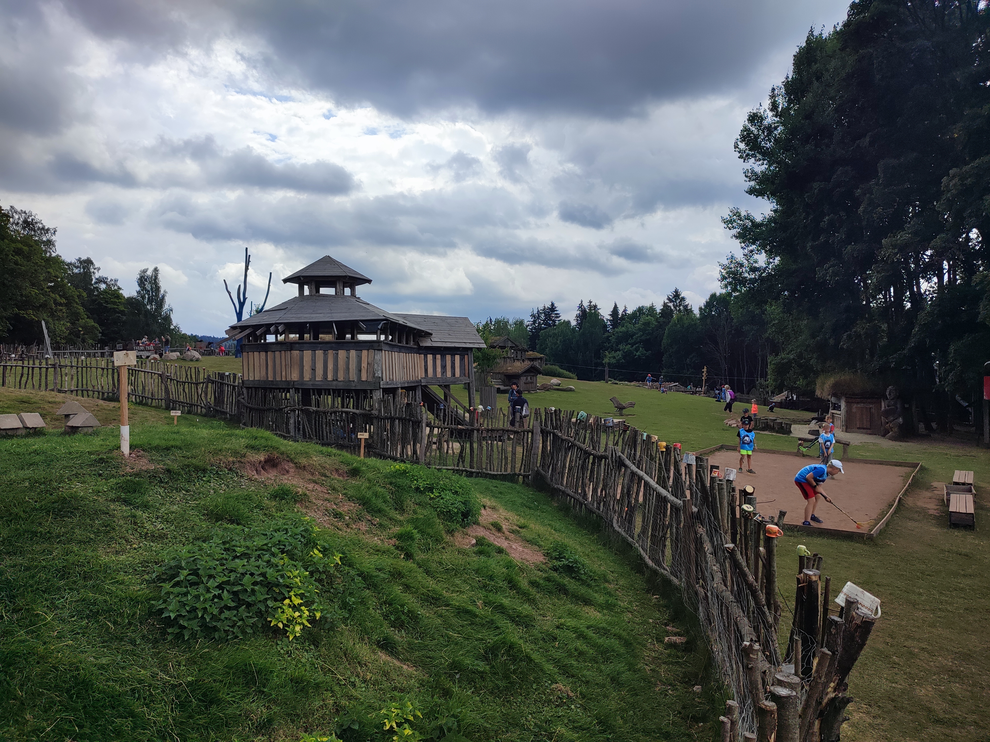 Dobrodružství ve Farmaparku Muchomůrka. Do Svobody nad Úpou za zvířátky a pohádkovými postavami