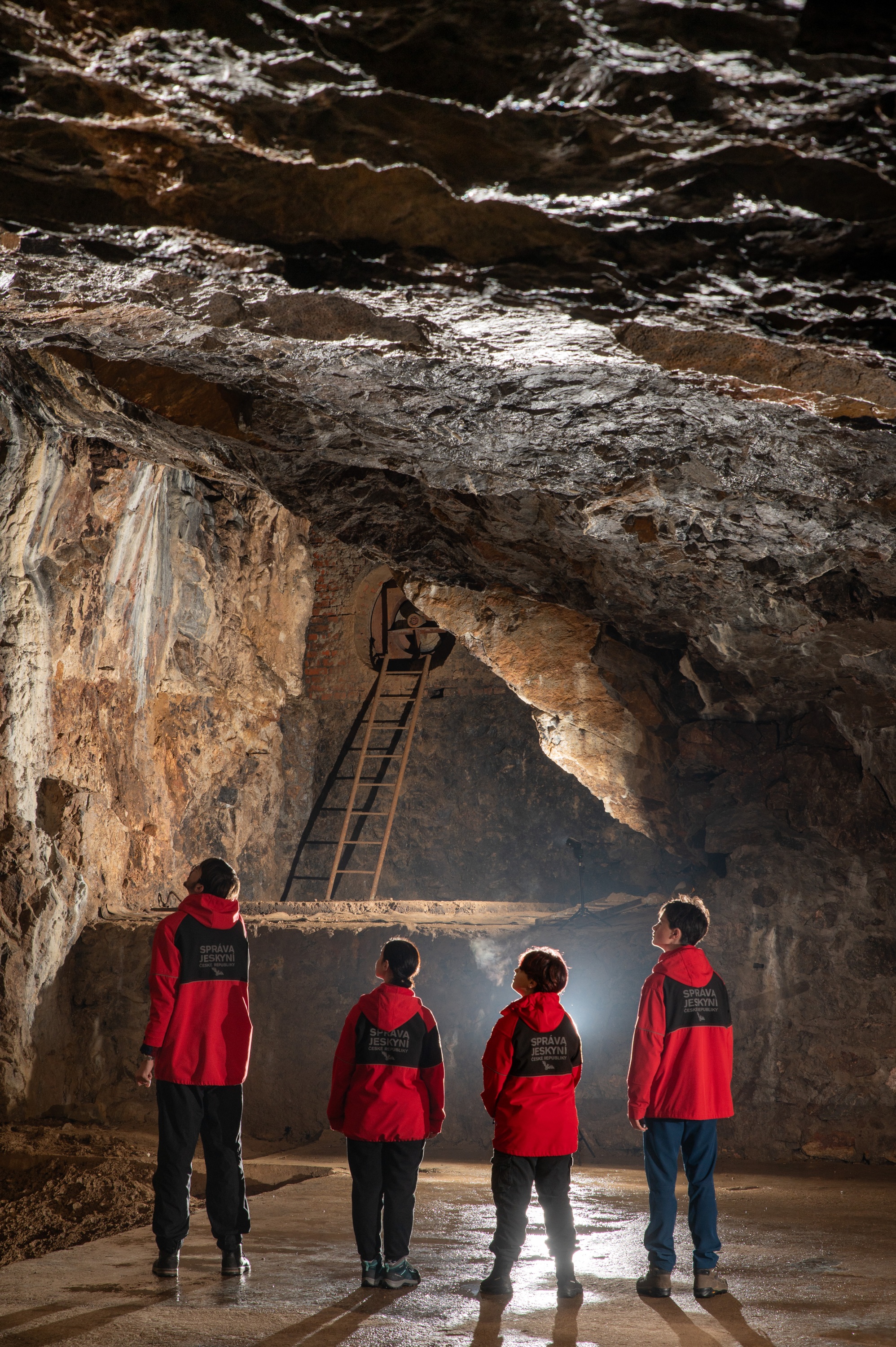 14 jeskyní ČR cílí na rodiny s dětmi, zavádí rodinné vstupenky i zkrácené trasy prohlídek