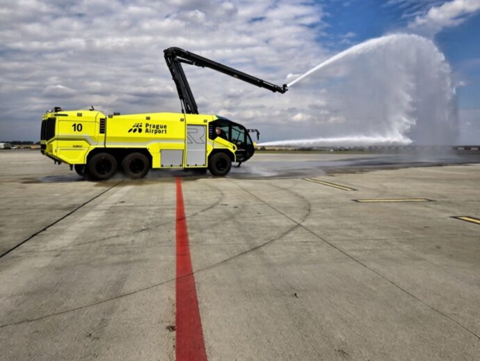 Hasičský speciál. Foto: ©Letiště Praha