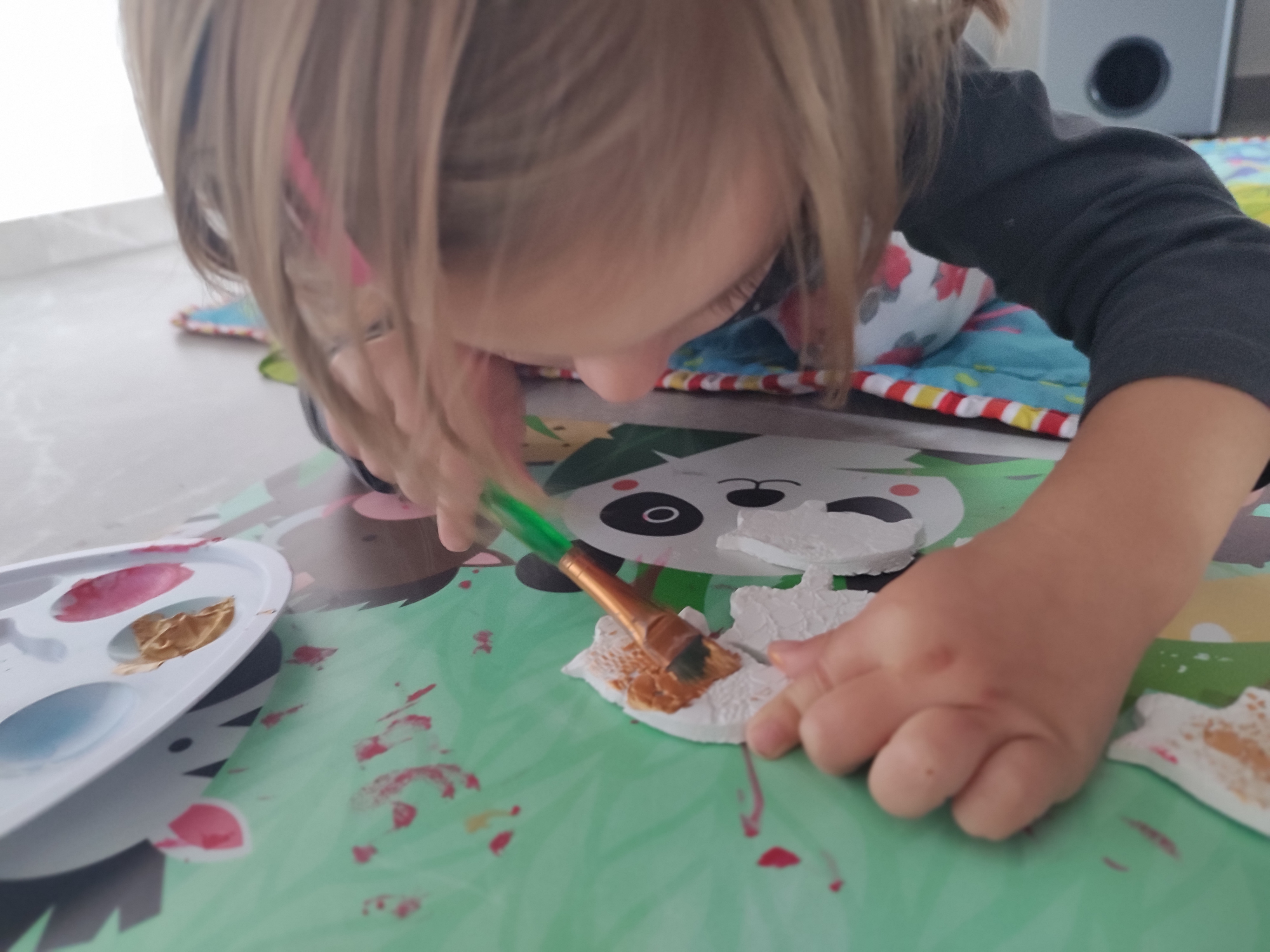 Výroba vánočních zápichů. Foto se svolením ©Lucie Stříbrná