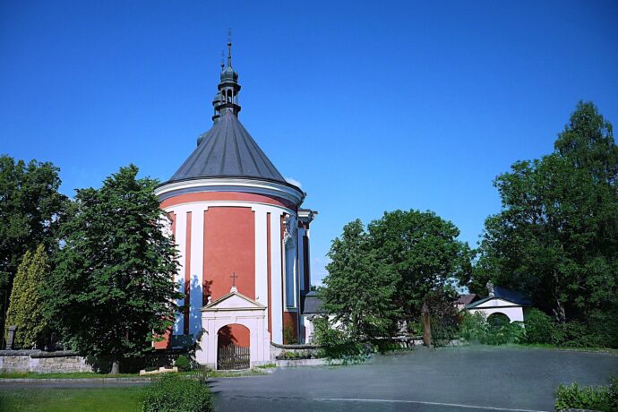Kostel Nanebevzetí Panny Marie — Arnoltice